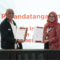 PANDI dan Badan Bahasa berkolaborasi melakukan digitalisasi aksara Nusantara guna menyelamatkan bahasa daerah dari kepunahan.