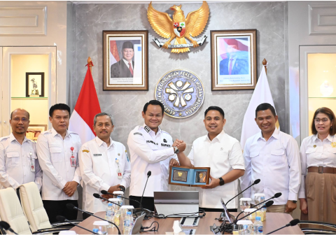 Purbalingga meraih kuota 200 peserta program SMK Go Global dari KP2MI untuk menyiapkan tenaga kerja vokasi terampil di pasar kerja internasional.