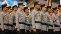 Kapolri Jenderal Suyudi Ario Seto melakukan mutasi Polri terbaru untuk merombak sembilan belas posisi Kapolda dan puluhan perwira. Kapolri Jenderal Suyudi Ario Seto melakukan mutasi Polri terbaru untuk merombak sembilan belas posisi Kapolda dan puluhan perwira.