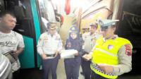 Satlantas Polres Purbalingga menggelar ramp check bus pariwisata di Kemangkon untuk memastikan keselamatan armada dan kenyamanan penumpang. Satlantas Polres Purbalingga menggelar ramp check bus pariwisata di Kemangkon untuk memastikan keselamatan armada dan kenyamanan penumpang.