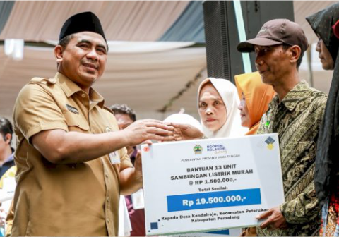 Pemprov Jateng memperluas program Desa Dampingan di Kendalrejo Pemalang untuk mempercepat penanganan kemiskinan melalui perbaikan rumah dan bantuan modal usaha.