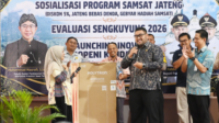 Samsat Purbalingga meluncurkan inovasi Ngopeni Kendaraan untuk memudahkan warga membayar pajak kendaraan bermotor secara online dari rumah. Samsat Purbalingga meluncurkan inovasi Ngopeni Kendaraan untuk memudahkan warga membayar pajak kendaraan bermotor secara online dari rumah.